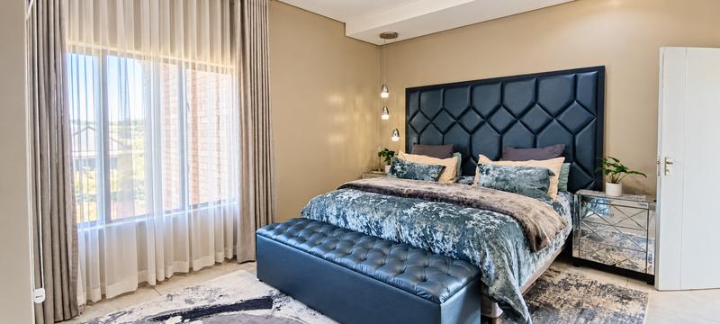 5 Bedroom Property for Sale in Middelburg Eastern Cape
